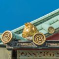 貯金箱・金融グッズを置くべき方位と色の風水的考察