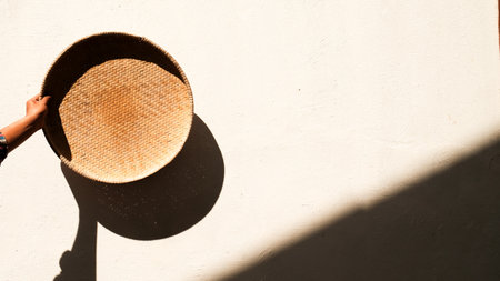 西の方位に金色のインテリアを取り入れる効果と実践アイデア