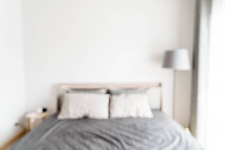 ぬいぐるみや人形が寝室の運気に与える影響とは